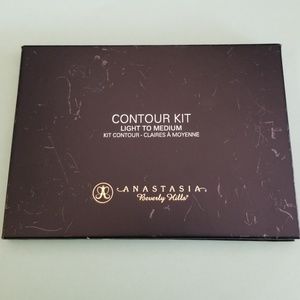 Anastasia Contour Kit Palette, Light to Medium